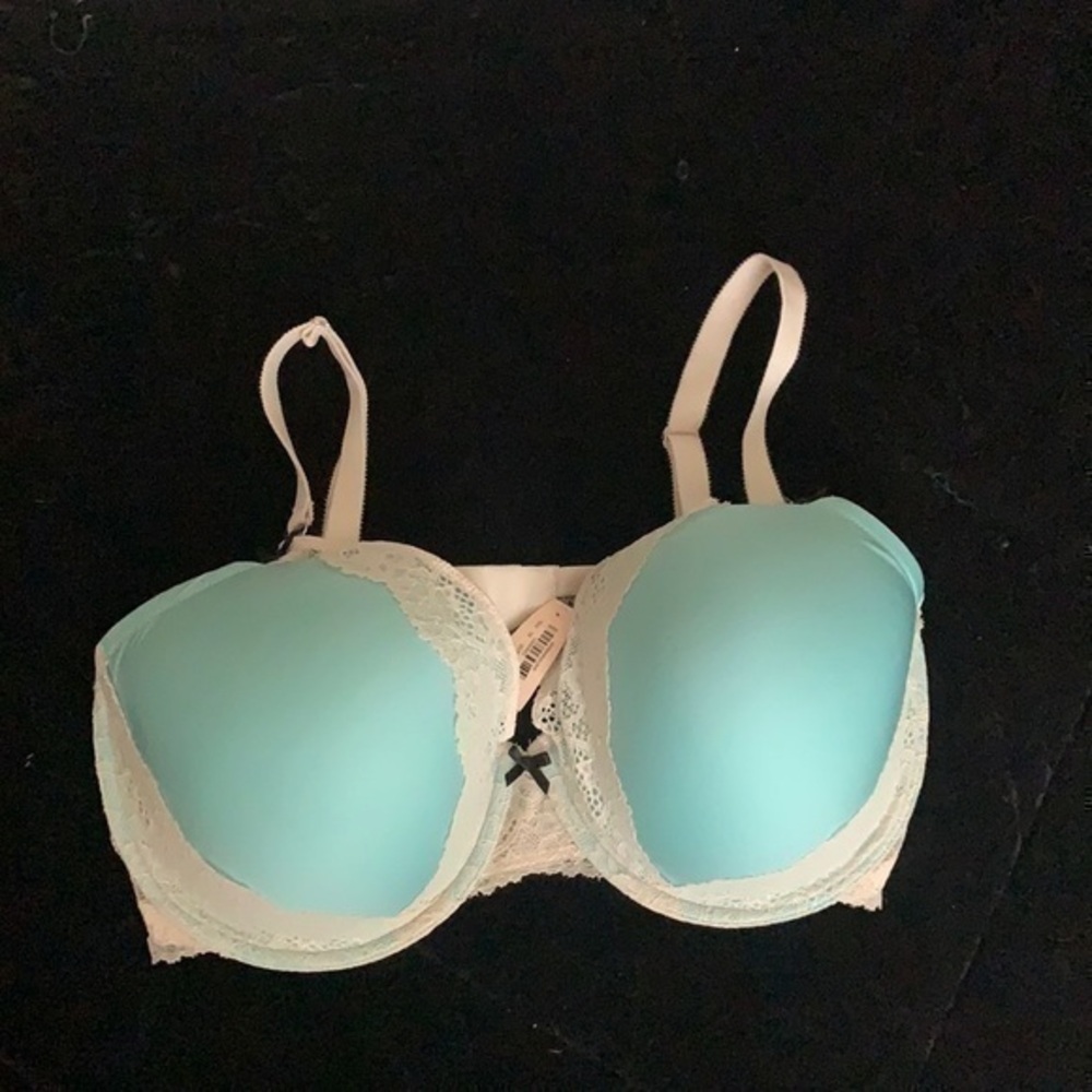 NWT Victoria’s Secret Dream Angels Lined Demi LaceBra